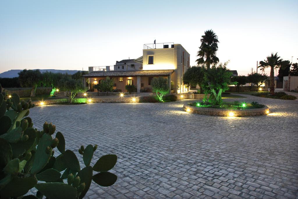 Aparthotel Casal Sikelio Cassibile Exterior foto