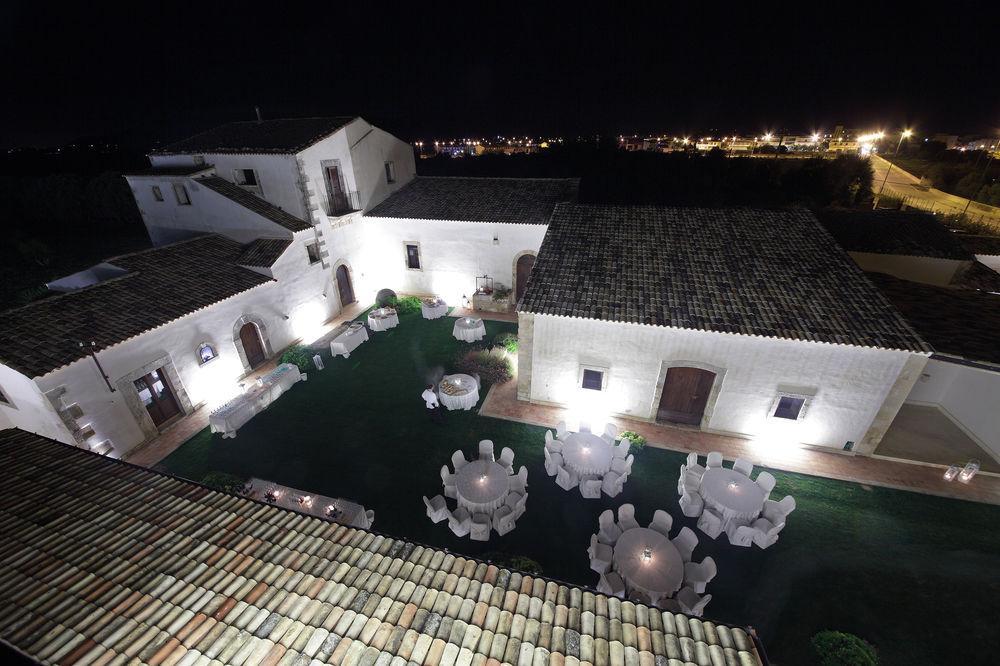 Aparthotel Casal Sikelio Cassibile Exterior foto