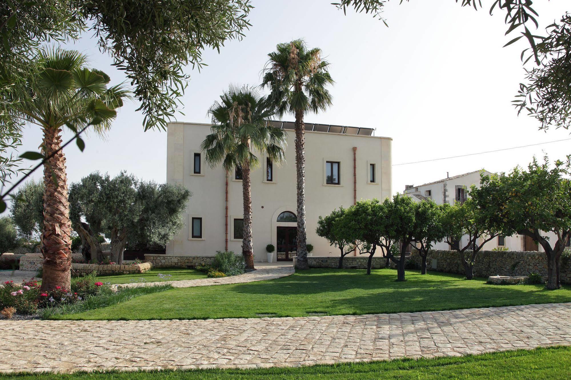 Aparthotel Casal Sikelio Cassibile Exterior foto